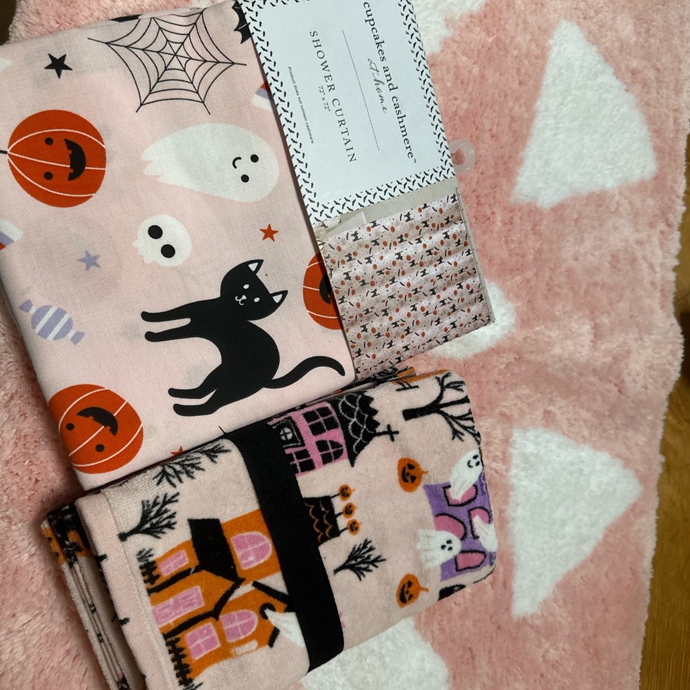 New Halloween Shower Curtain Set with bath rug and pair of hand towels pink